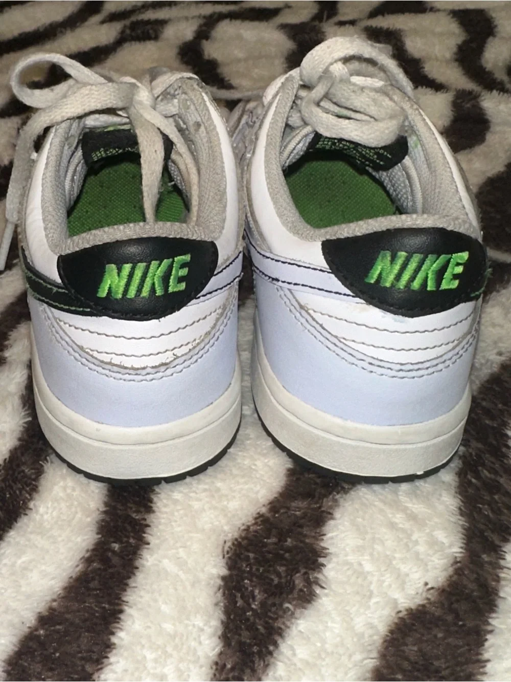 Kids Nike Dunks Low GS 